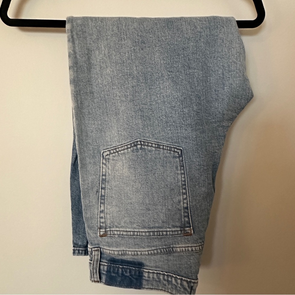 Two-Tone Abercrombie & Fitch Mom Jeans